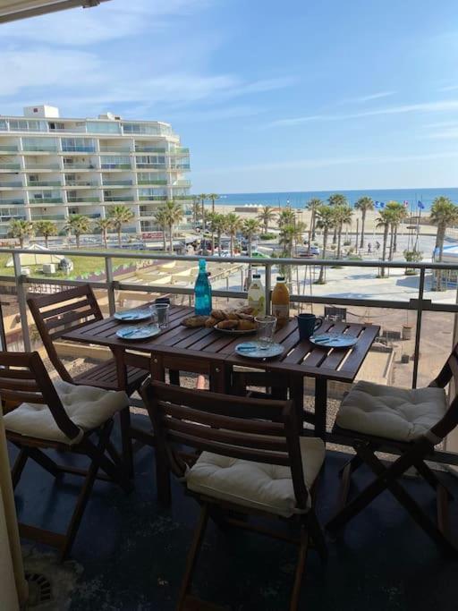 Appartement Face A La Mer Canet En Roussillon Exterior photo